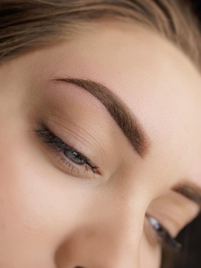 Eyebrows micropigmentation